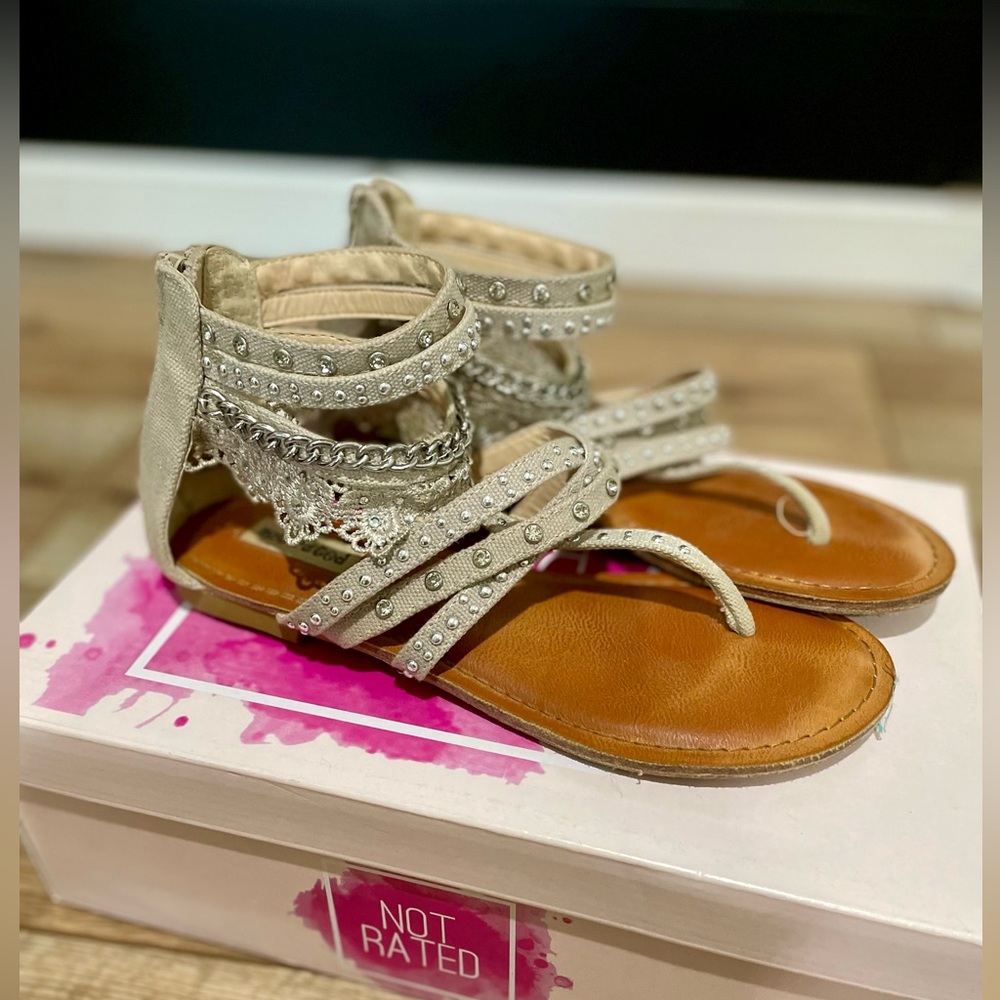 Not Rates Lace Rhinestone Sandals
